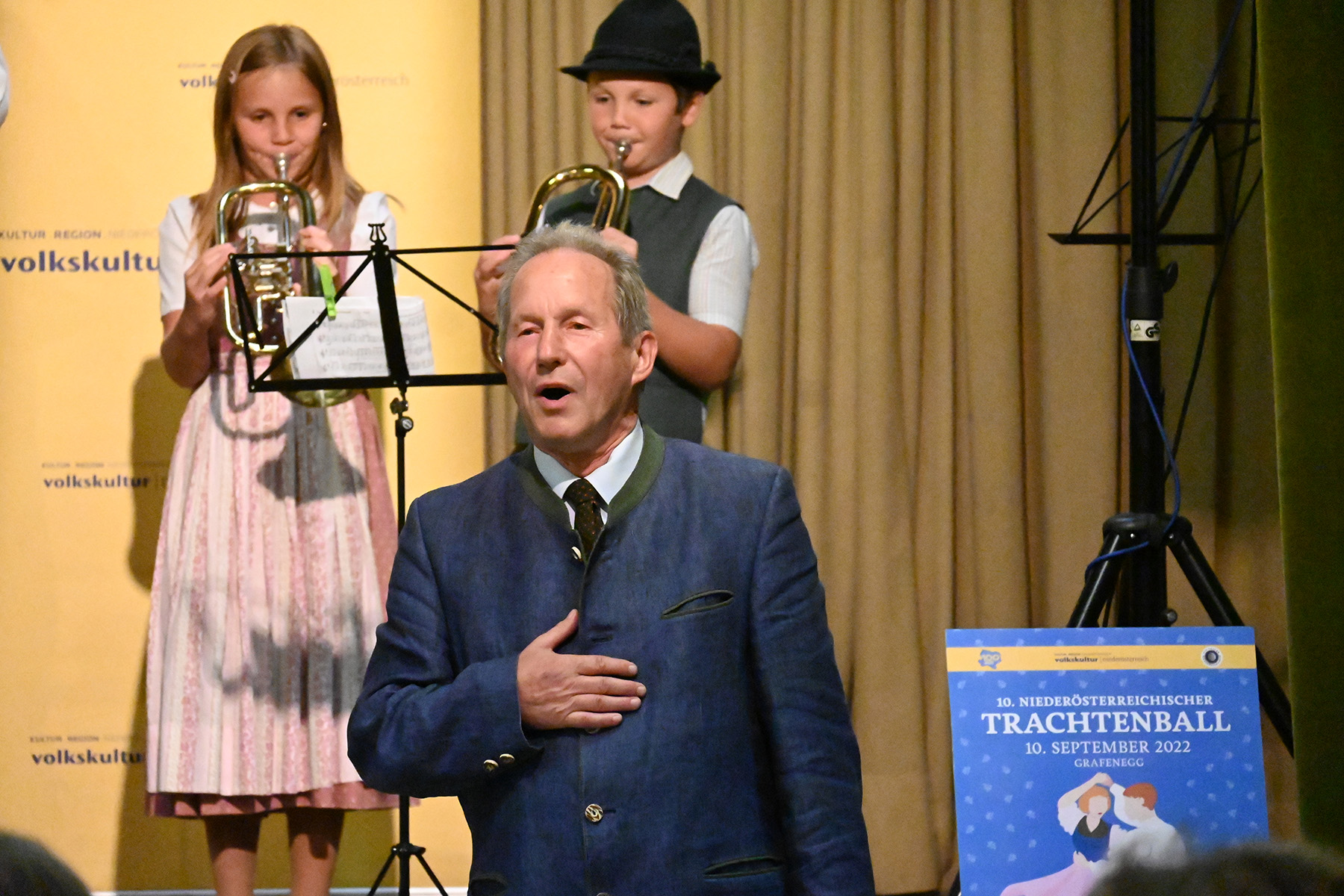 Aus „Aufgspüt am See“ wurde kurzerhand „Aufgspüt in Lunz“. Moderator Norbert Hauer begrüßte die Gäste am Samstagabend im Pfarrheim zur kleinen, feinen Veranstaltungspremiere.