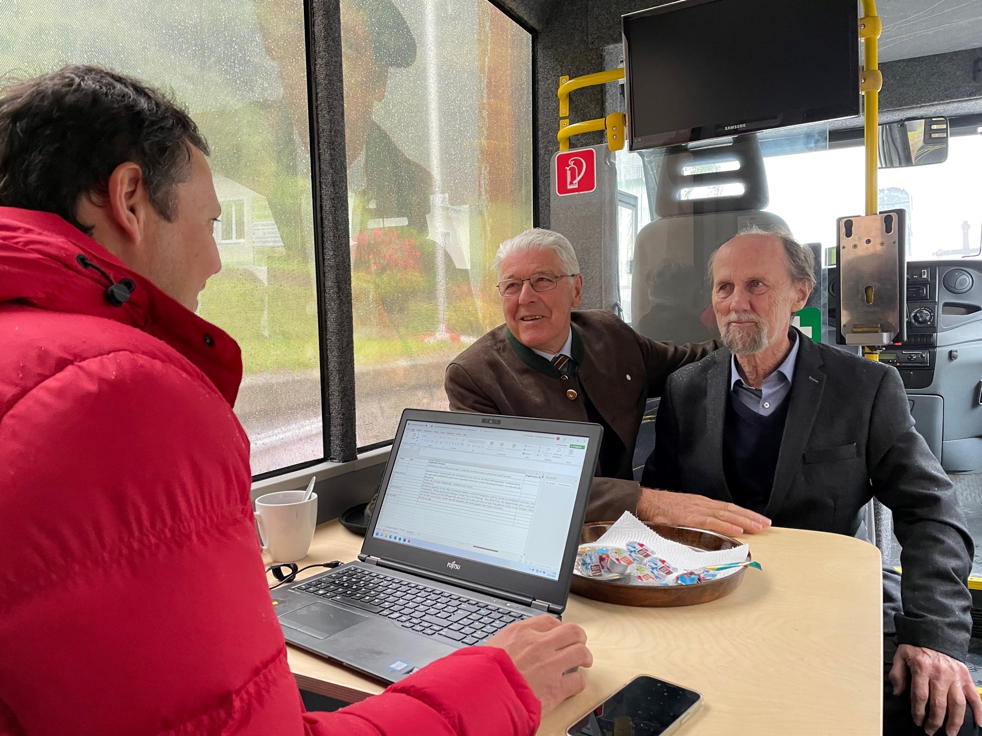 Im Dialog: Eisenstraße-Projektmanager Josef Reisinger, Friedrich Fallmann und Historiker Bernhard Gamsjäger (v.l.).