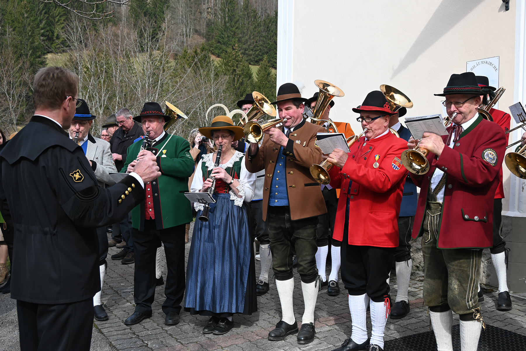 Josefine Ortner aus Maria Luggau in Kärnten reiste zum Josefifest nach Maria Seesal an, um mit den musizierenden Seppen aus dem Mostviertel gemeinsam aufzuspielen. Foto: Sonja Seisenbacher/Gemeinde Ybbsitz